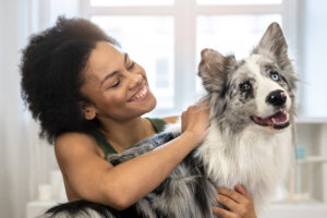 Pet Sitter ou Creche para Animais: Escolhendo a Melhor Opção para o seu Pet